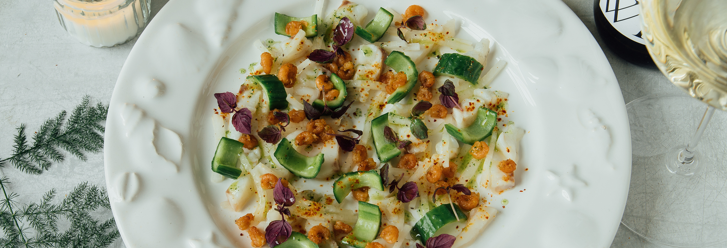 Ceviche van Zeeuwse yellowtail kingfish (hamachi) met krokante Hollandse garnalen