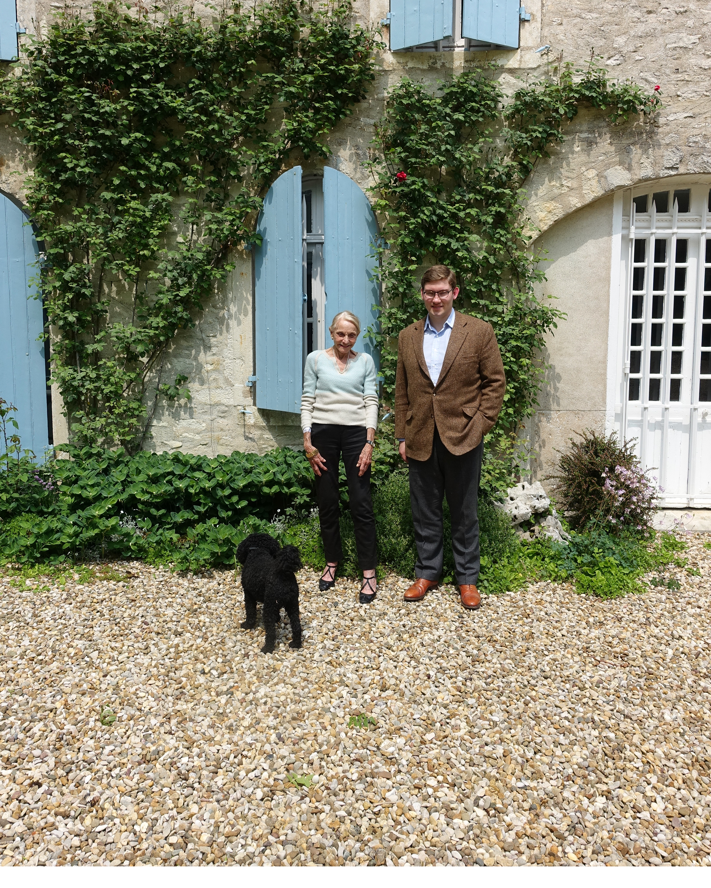 2. / 3. In zijn appartement in Beaune gunt Kelley ons een blik in zijn proefnotities. | 4. William met de grande dame van de Bourgogne: Lalou Bize-Leroy.