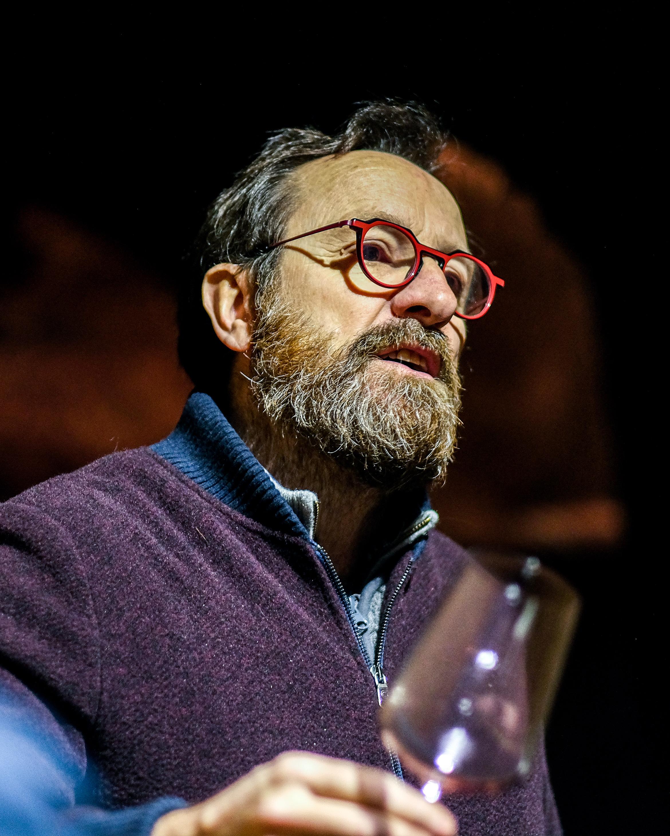 1. Thierry tijdens ons bezoek aan Roches Neuves | 2. Antoine Graillot laat ons al zijn nieuwe wijnen proeven | 3. De wijngaarden van Santa Maria la Nave zijn aangelegd op steile hellingen van de Etna.