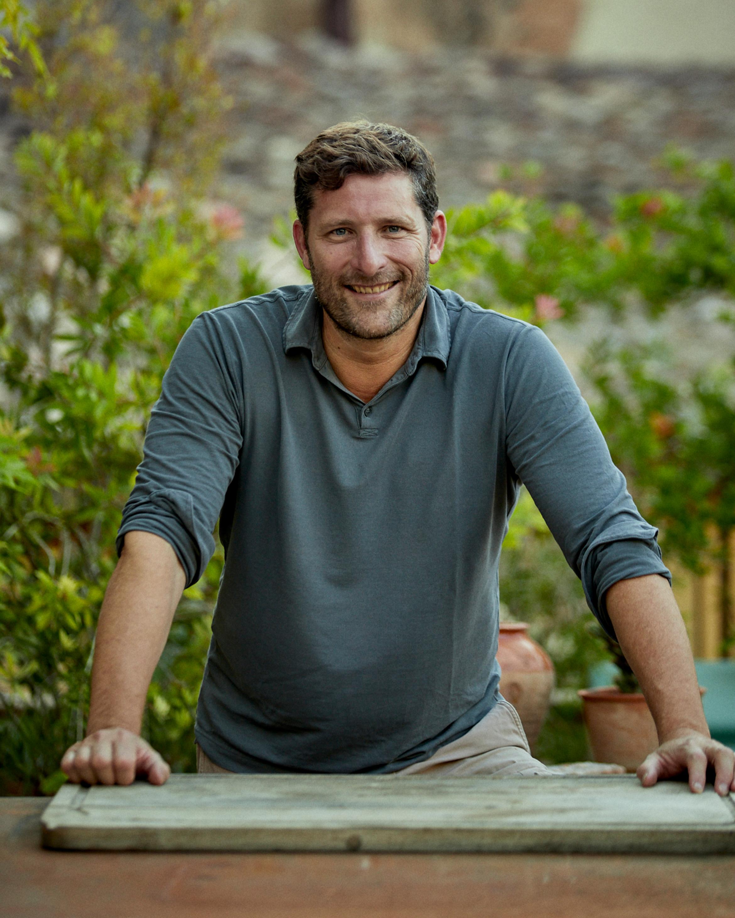 1. Wijnmaker Dominik Huber oogst zijn druiven vroeg, vergist hele trossen en kiest voor een zachte extractie | 2. Priorat is ruig en extreem | 3. Tatjana Peceric, hoofd wijnmaker en vrouw van Huber